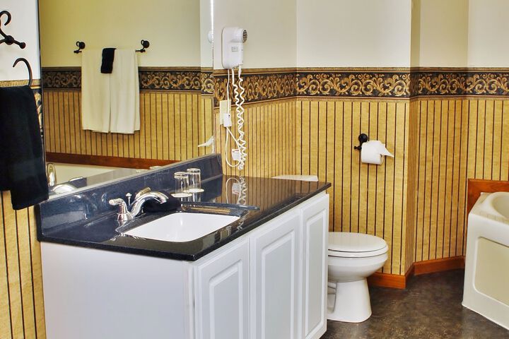 Arbor Hill Inn