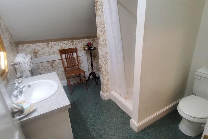 Room 76 of 125