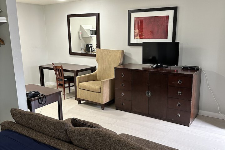 Room 22 of 33