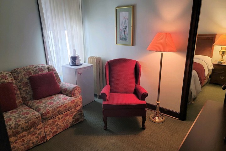 Room 21 of 43