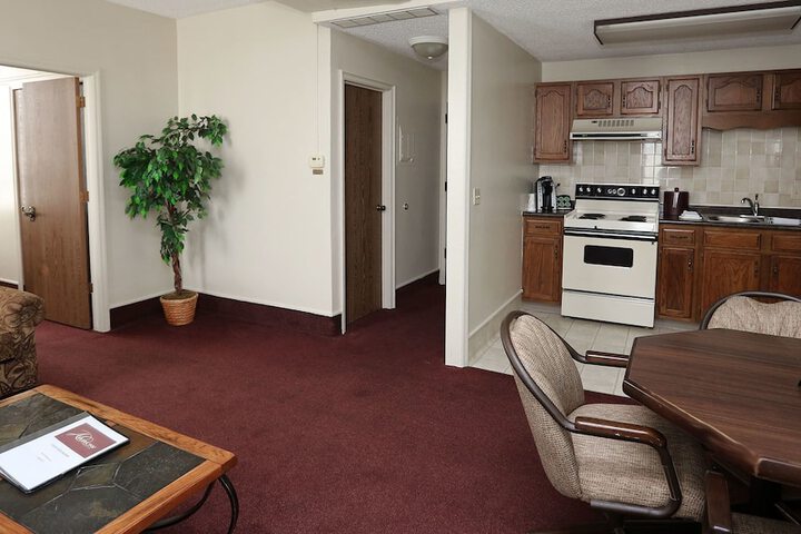 Room 18 of 28