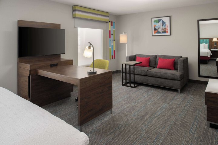 Room 8 of 27