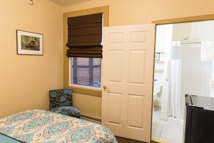 Room 62 of 94