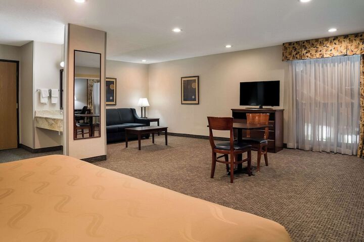 Room 14 of 35