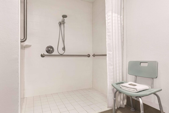 Country Inn & Suites by Radisson Dunn I-95
