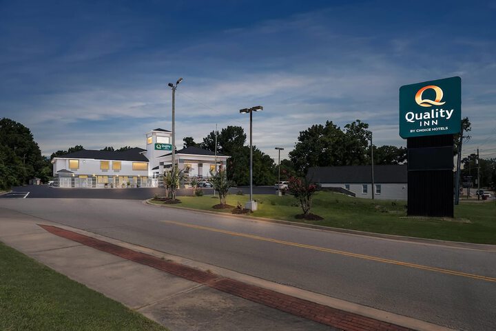 Quality Inn Sandersville