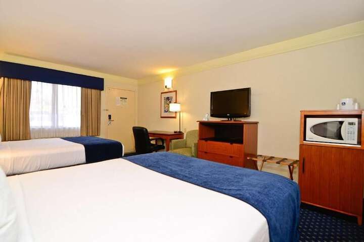 Room 16 of 26
