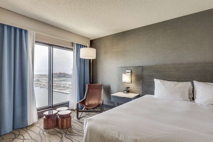 Room 34 of 109