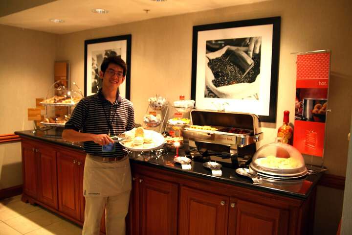 Dining 19 of 22