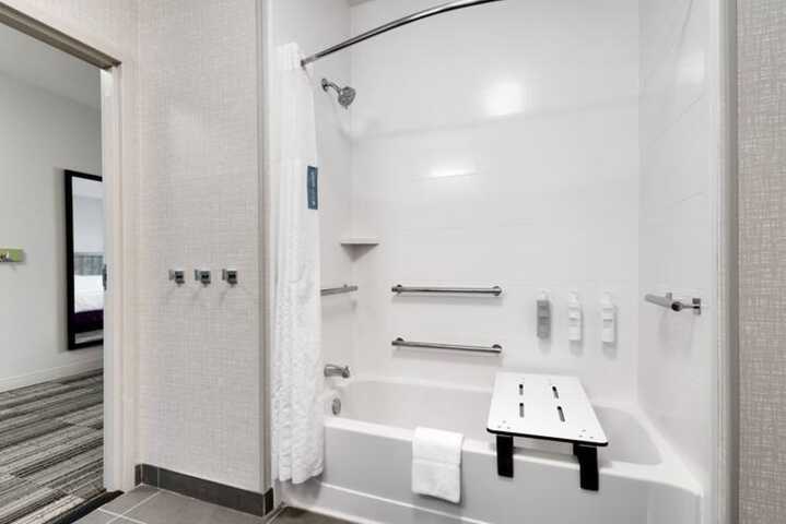 Room 14 of 37