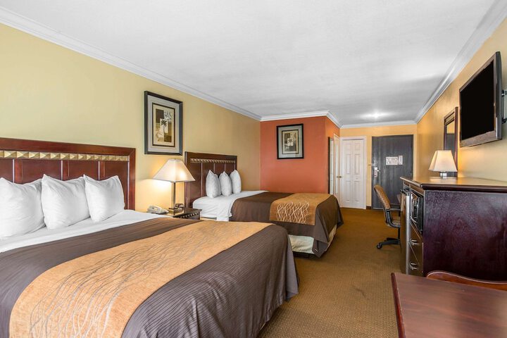 Room 28 of 39