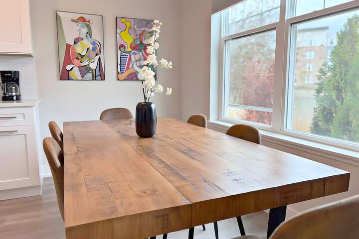 4BR Townhouse with Parking - WV rep 3
