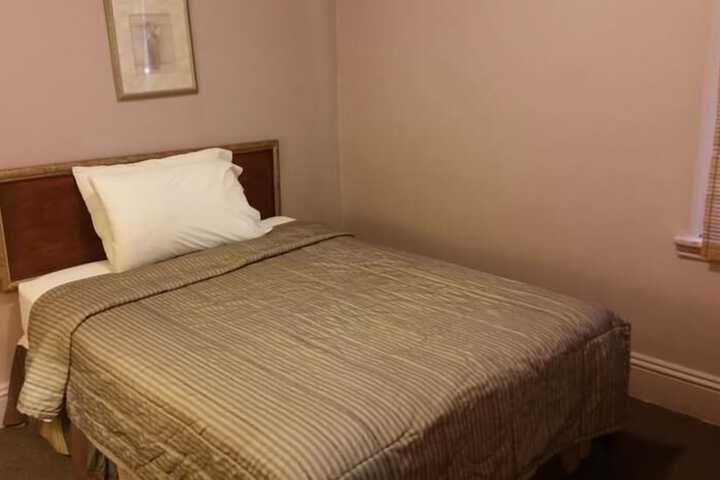 A Voyageurs Guest House