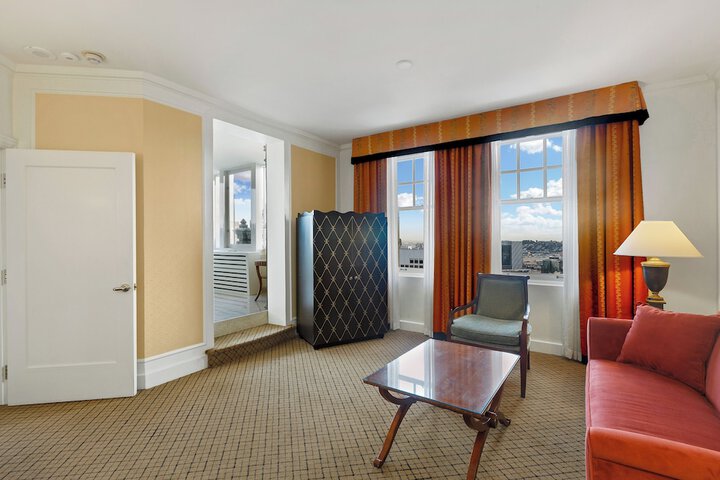Room 118 of 207
