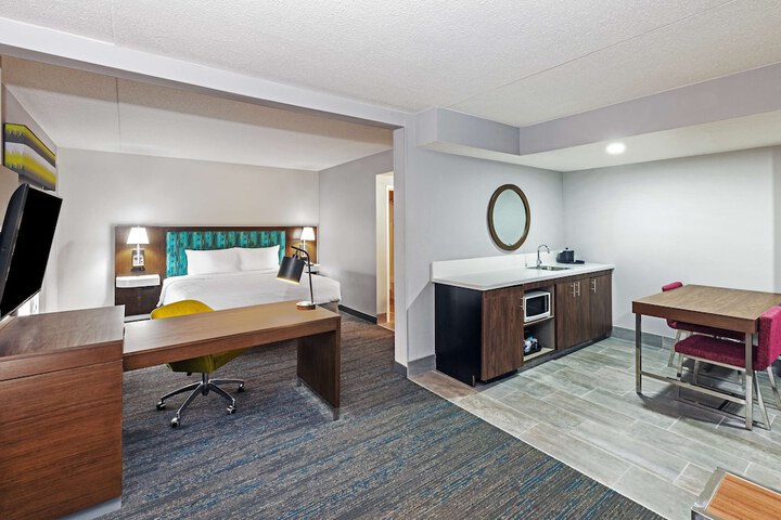 Room 16 of 36