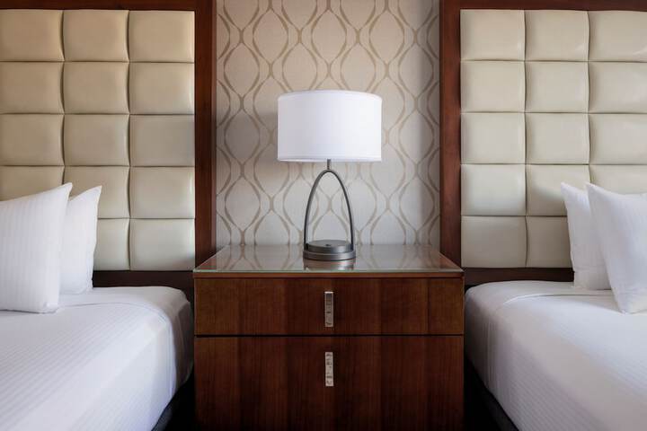 Room 12 of 110
