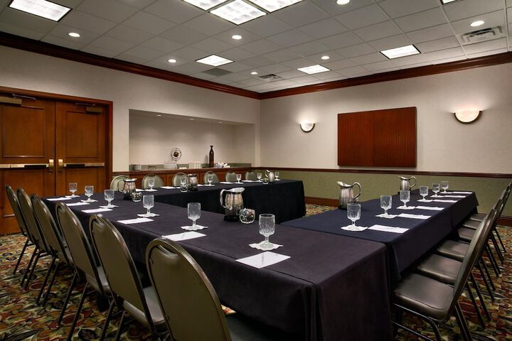 Embassy Suites by Hilton Lexington / UK Coldstream