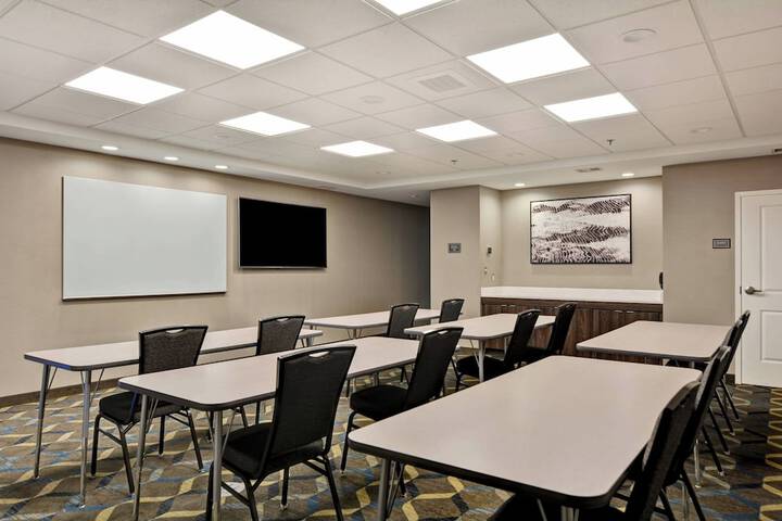 Residence Inn by Marriott Cleveland Airport / Middleburg Heights