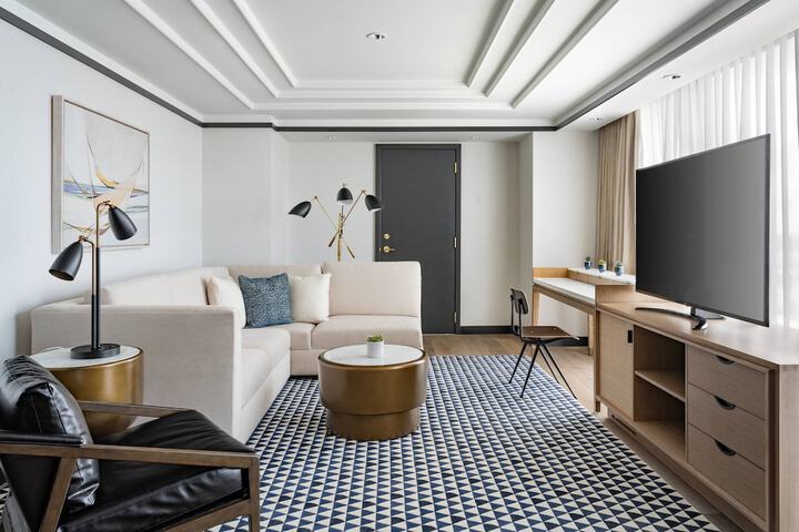 Room 44 of 70