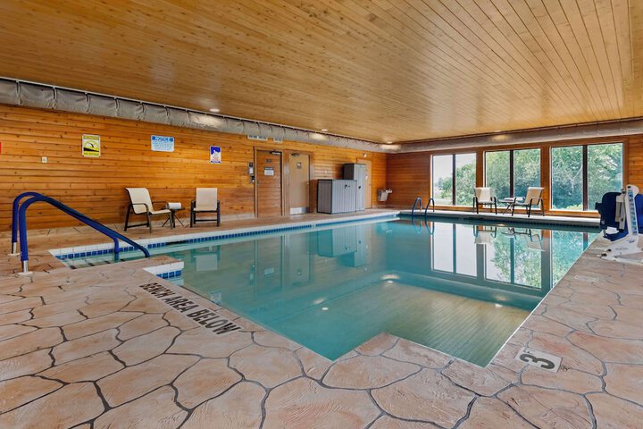Pool 4 of 32