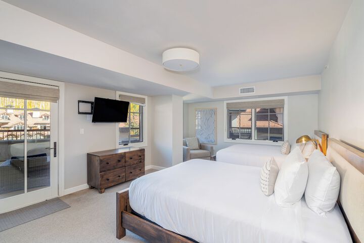 Madeline Hotel & Residences Auberge Collection