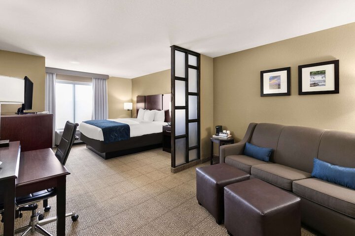 Room 17 of 35