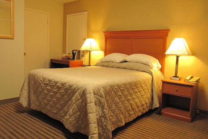 Room 52 of 59