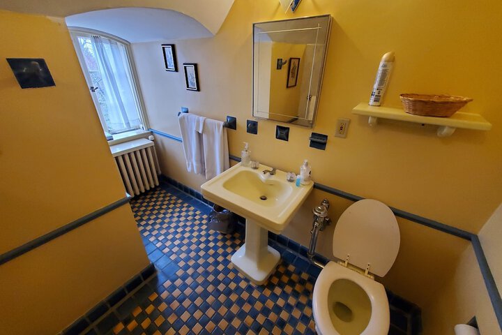 Montague Inn