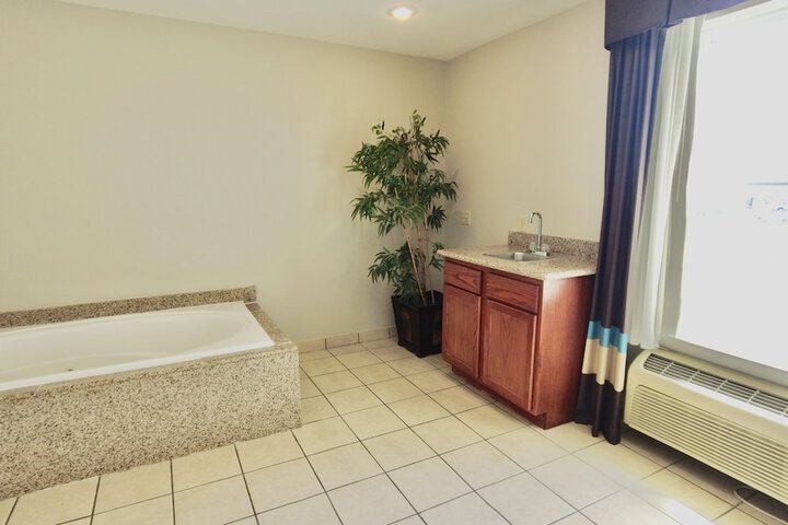 Days Inn & Suites by Wyndham Thibodaux