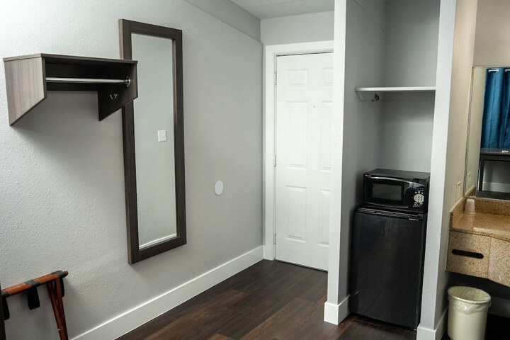 Econo Lodge Clarks Summit - Scranton
