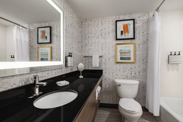 Crowne Plaza Auburn Hills by IHG