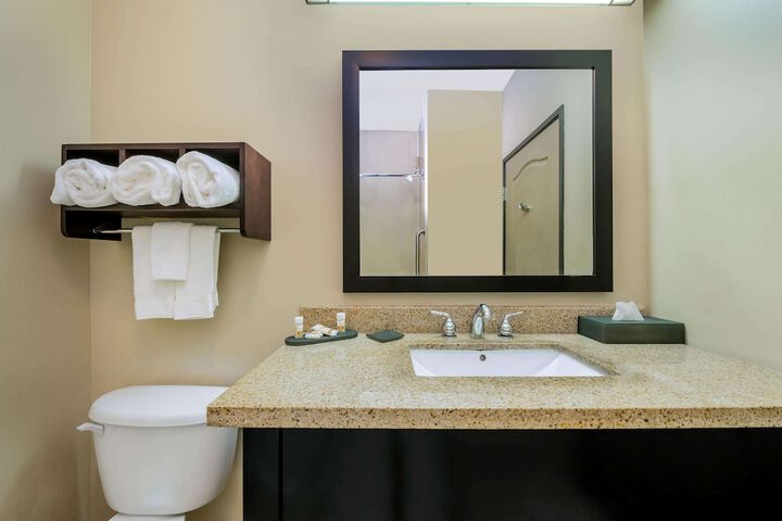 Room 21 of 35