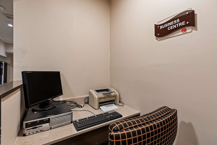 Business Center 28 of 28