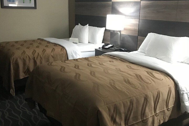 Room 5 of 7
