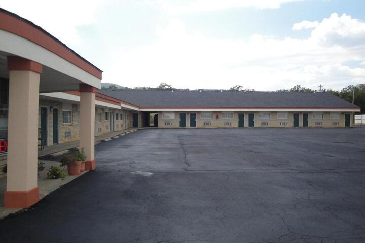 Poteau Inn