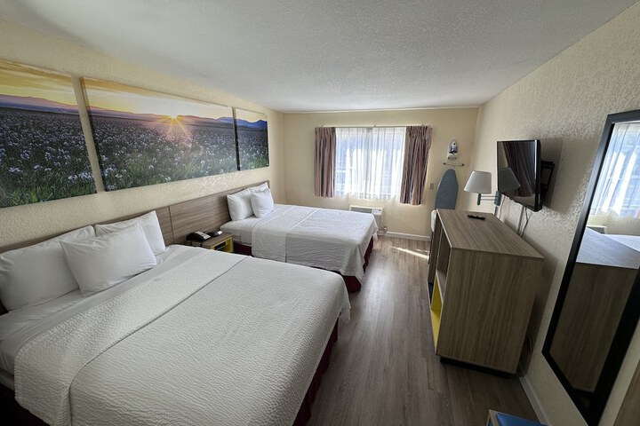 Days Inn by Wyndham San Marcos