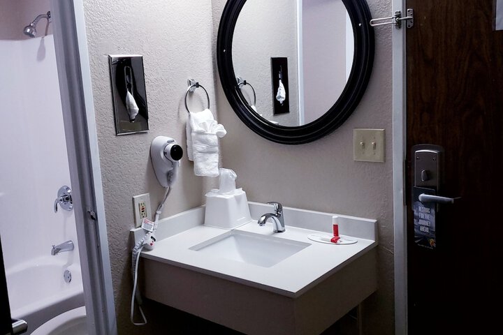 Super 8 by Wyndham Goodyear / Phoenix Area