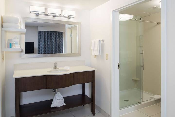 Hampton Inn & Suites by Hilton Halifax - Dartmouth