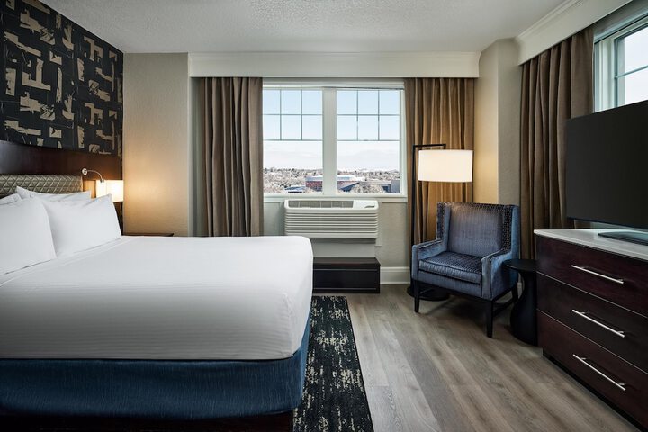Hotel Alex Johnson Rapid City Curio Collection by Hilton