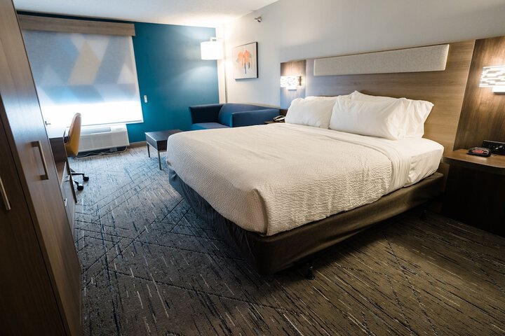 Room 36 of 61