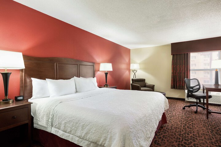 Room 16 of 27