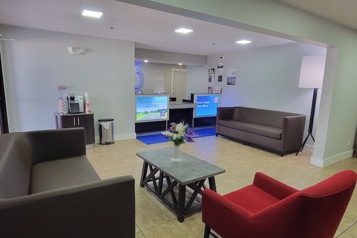 Motel 6 Kewanee IL