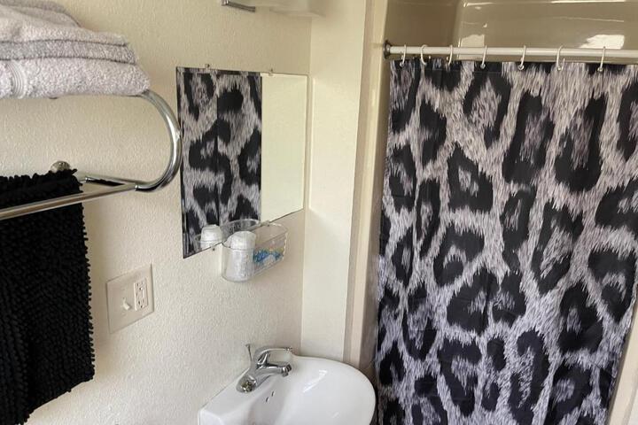 Highland Court Motel