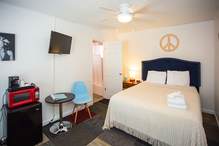 Room 44 of 114