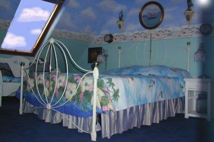 Room 50 of 91