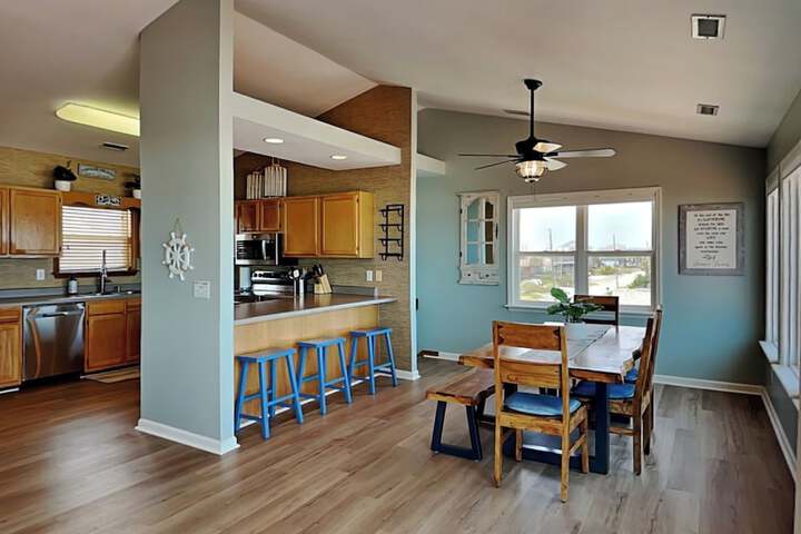 Paradise Palms by Topsail Realty