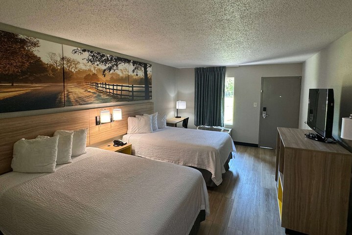 Room 11 of 22