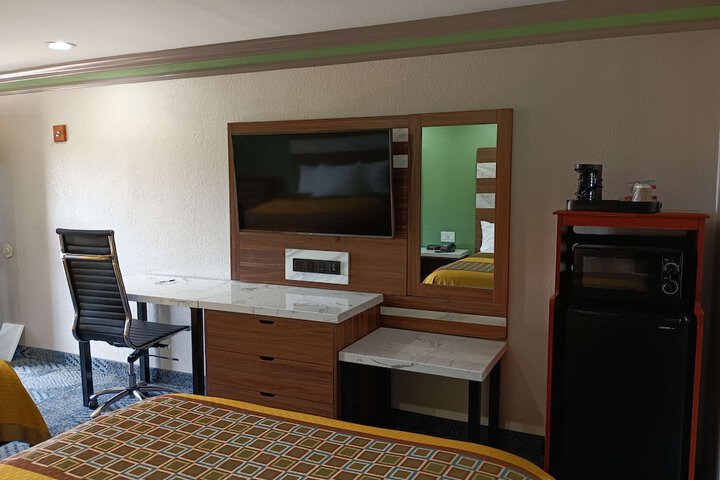Americas Best Value Inn & Suites Alvin Houston