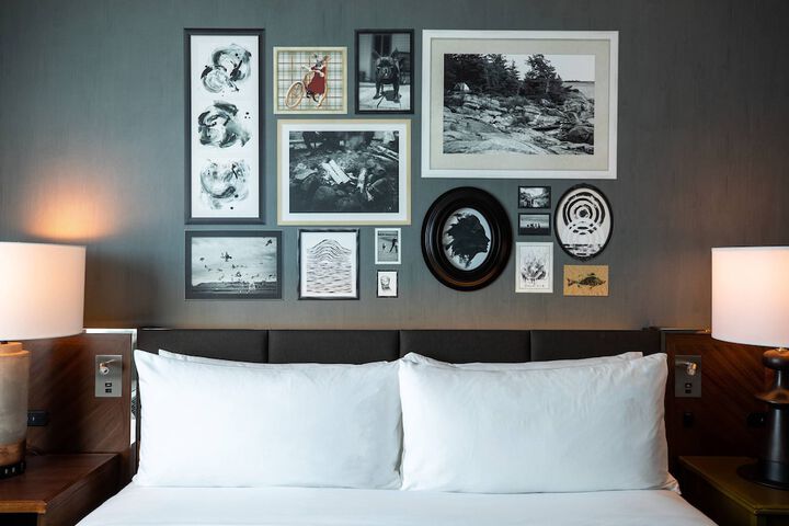 Room 46 of 103