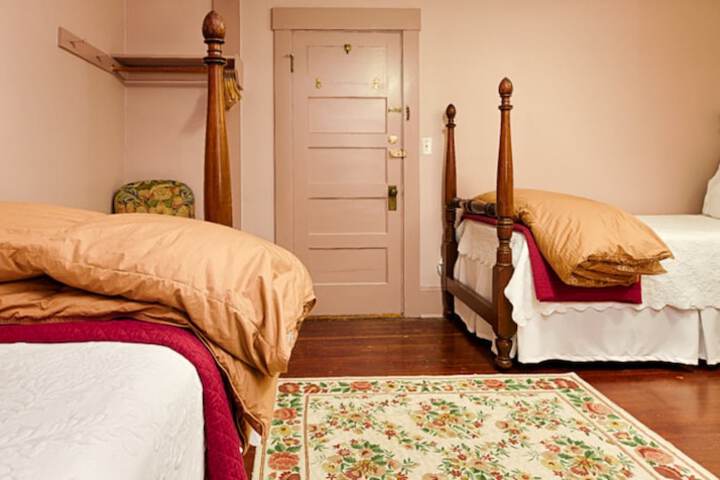 Room 22 of 89